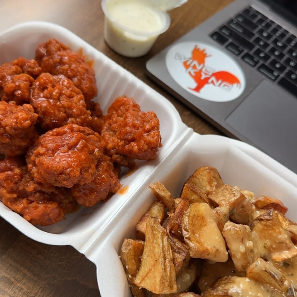 Delicious Wings and Chicken Delivery